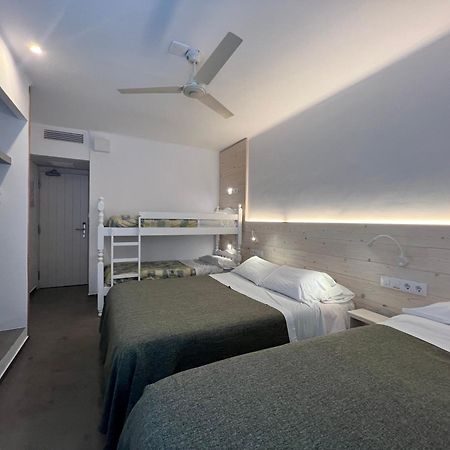 Hostal Rom Familiar Roses Kültér fotó