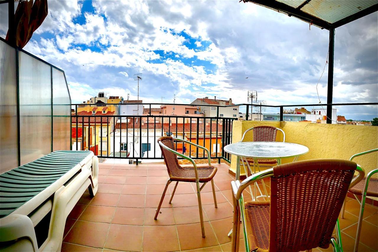 Hostal Rom Familiar Roses Szoba fotó